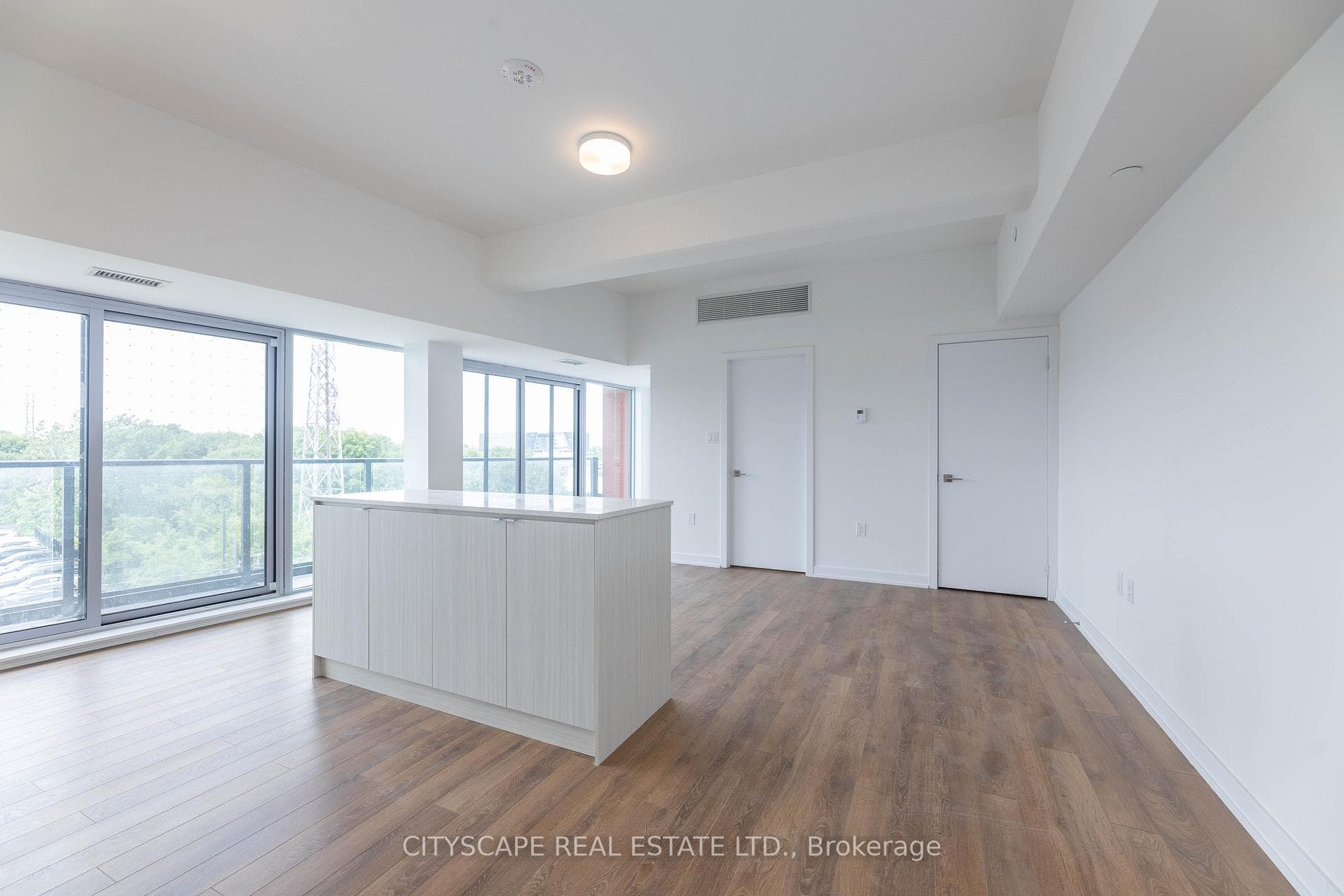 2433 Dufferin Street Unit 509 photo 15