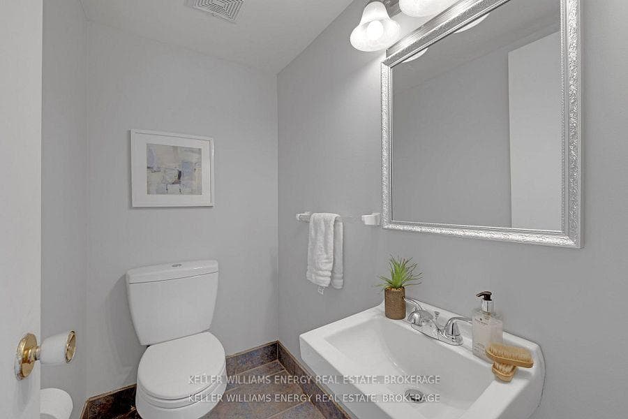58 Parklane Circle photo 17