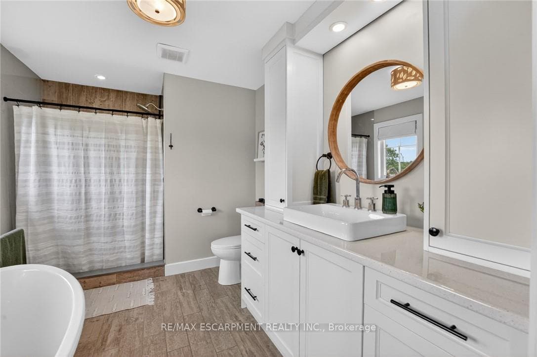 195 VICTORIA Avenue photo 25