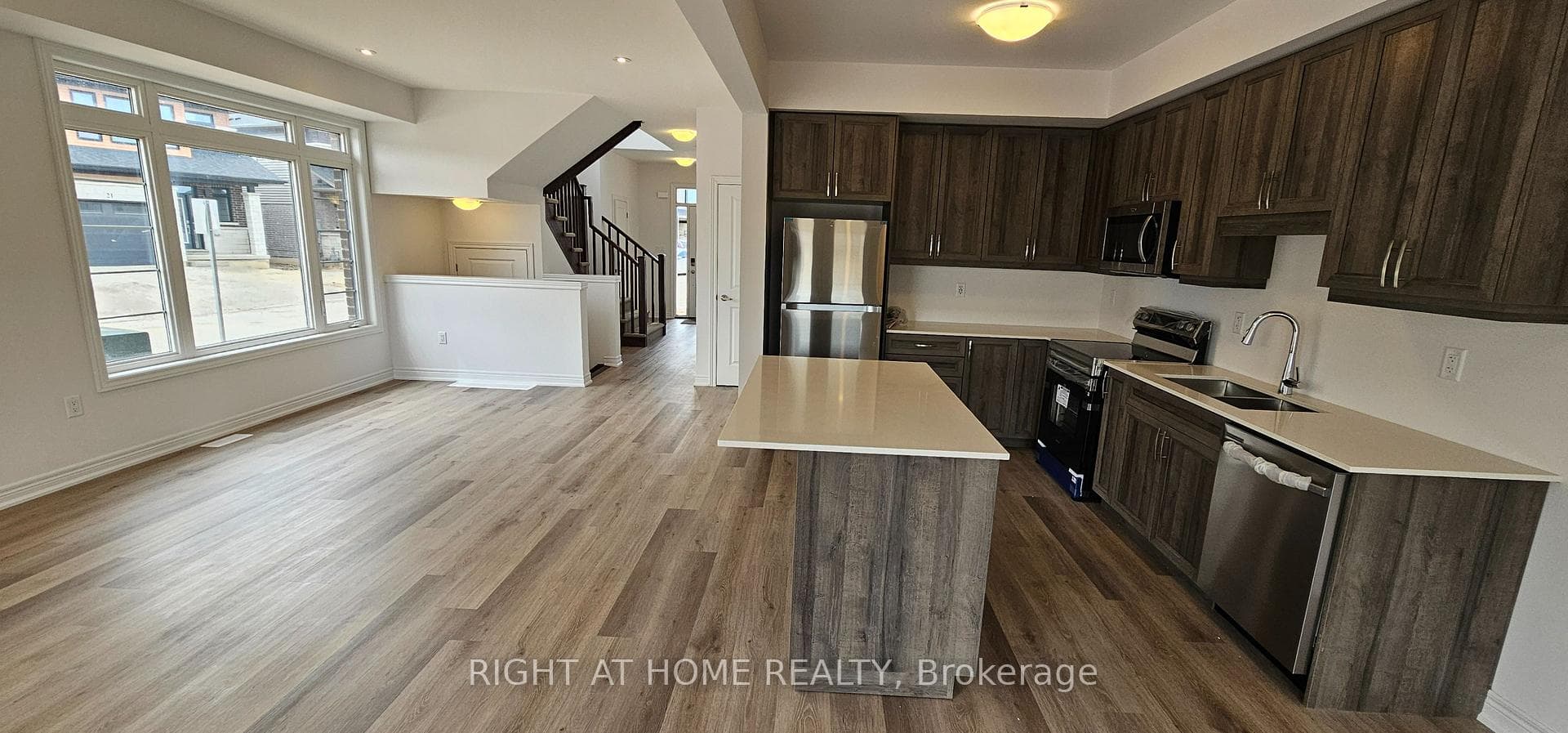 448 Blackburn Drive Unit 1 photo 4