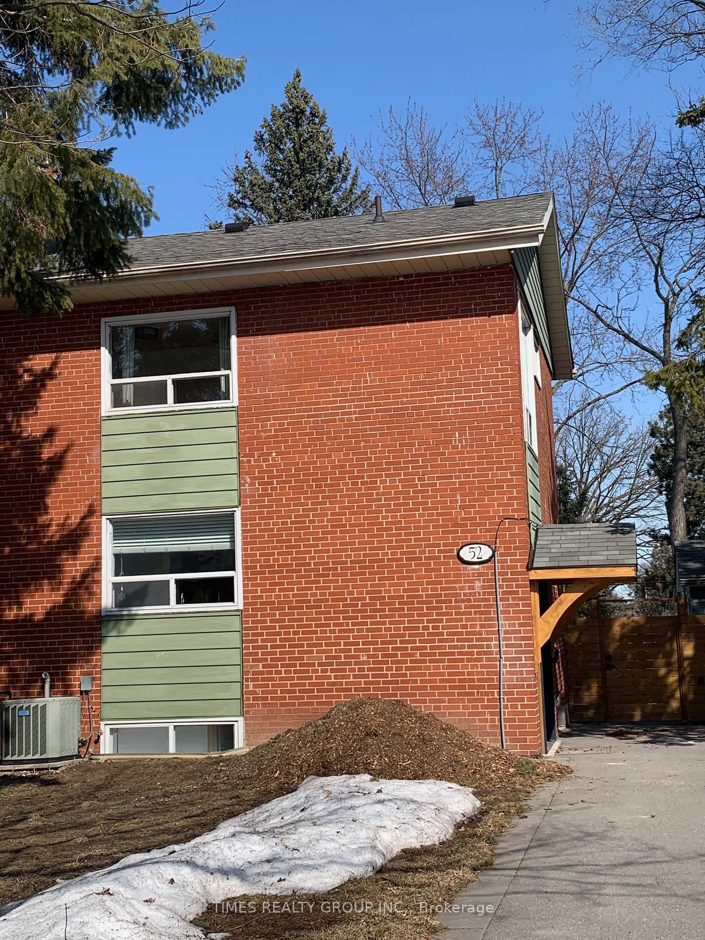 52 Langbourne Place photo 1