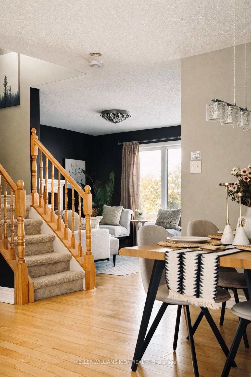 40 Huntcliff Place photo 16