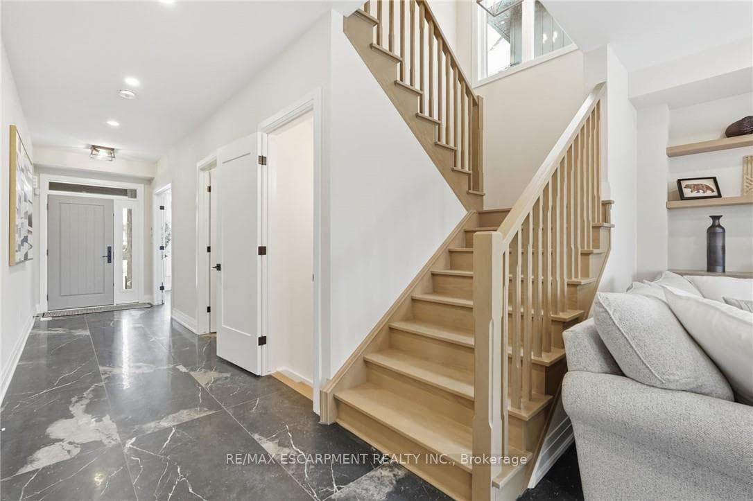 7 Bartlett Avenue photo 10