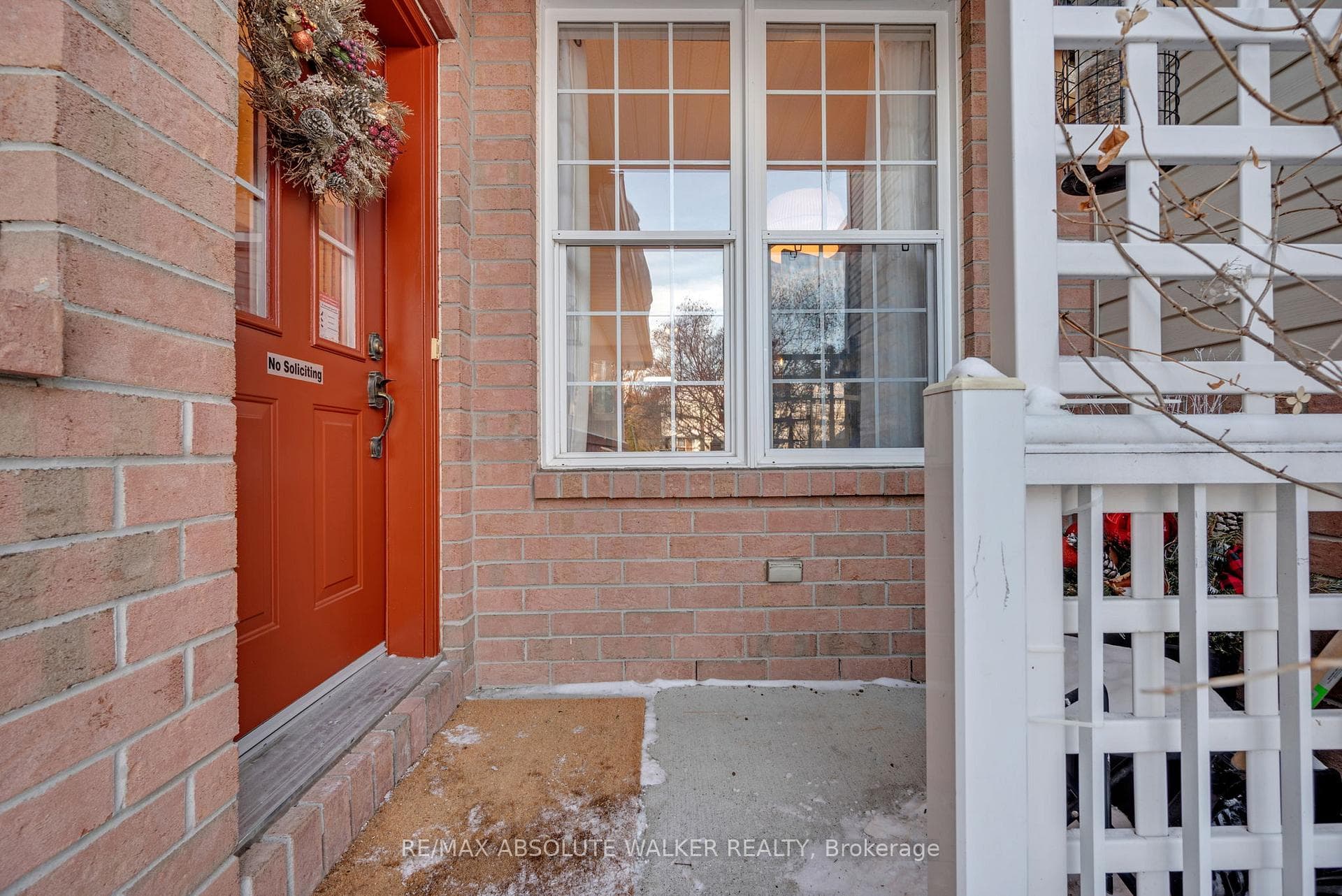 2083 Breezewood Street photo 2