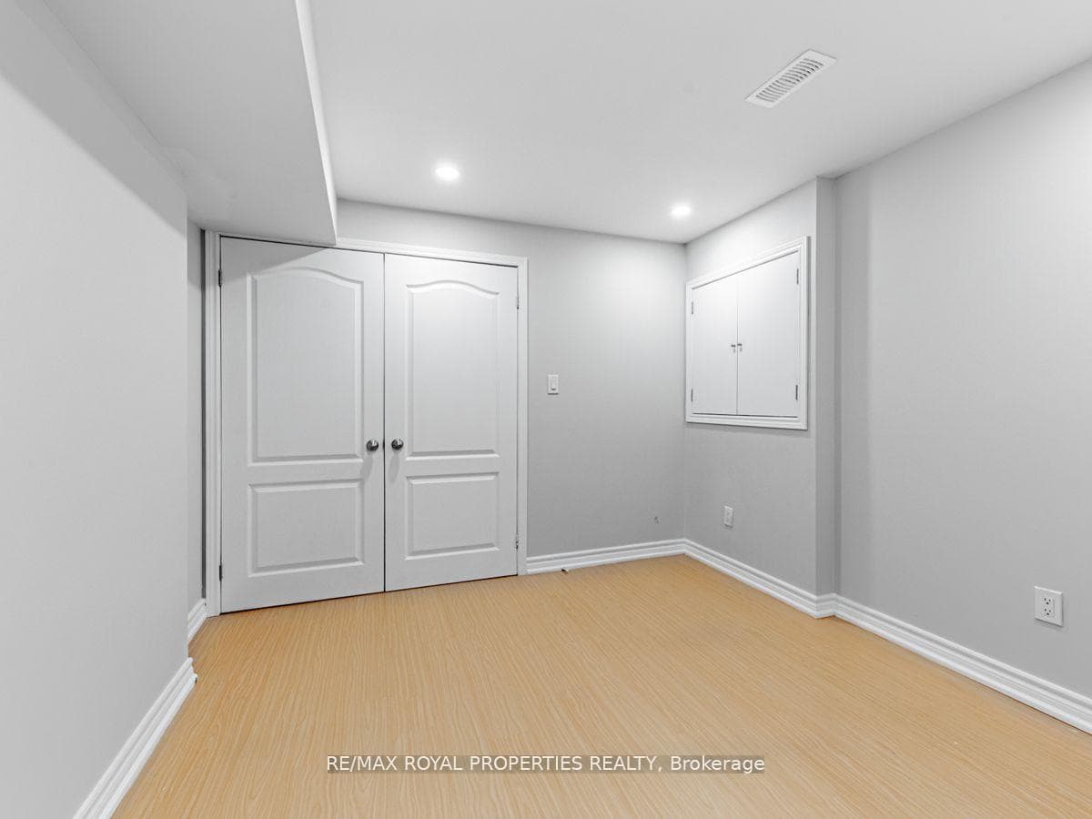 51 Boyd Crescent photo 25