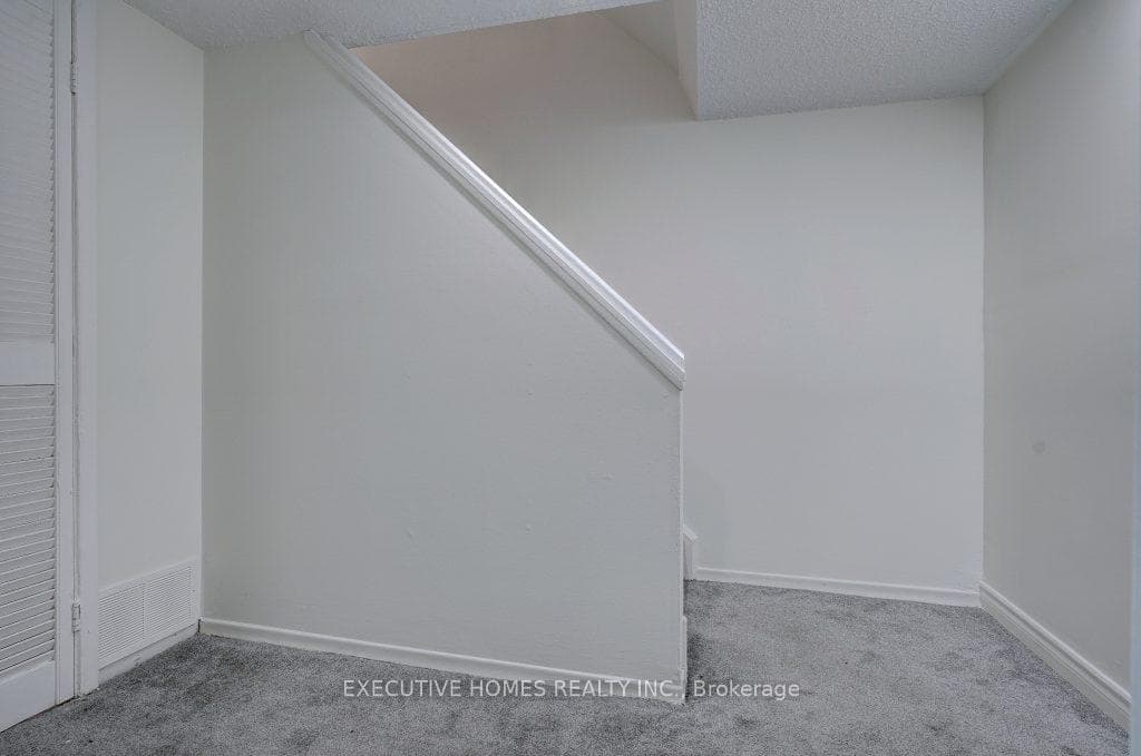 28 Livingston Road Unit 81 photo 32