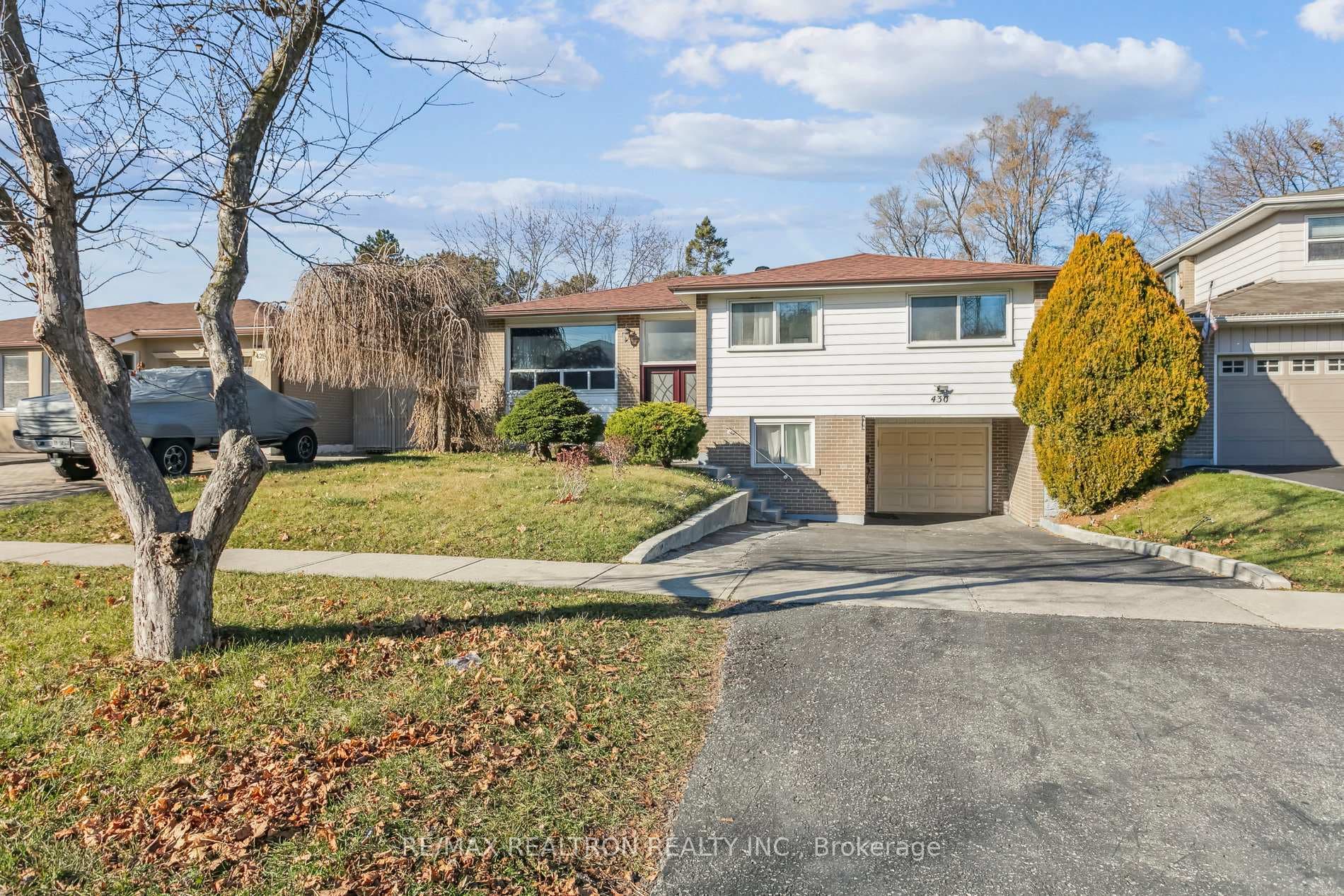 430 Military Trail photo 4