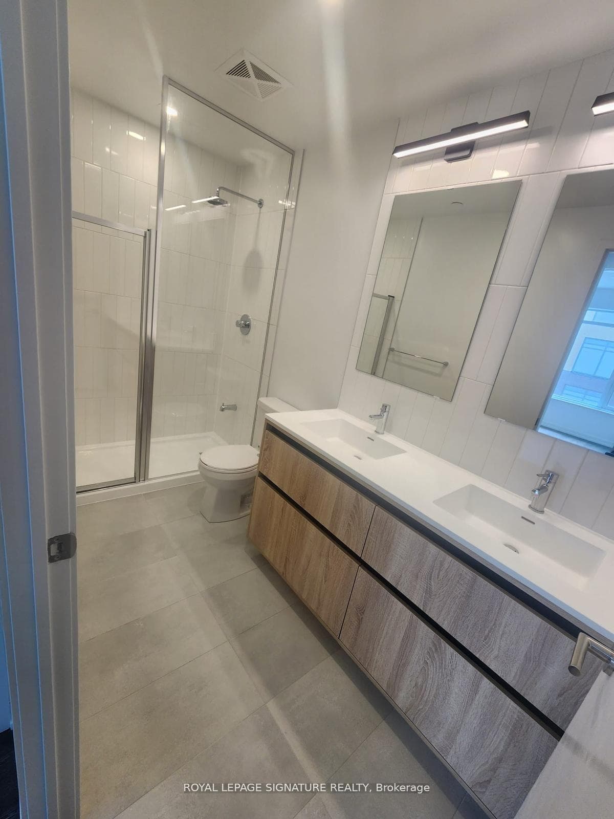 8 Beverley Glen Boulevard Unit 312 photo 23