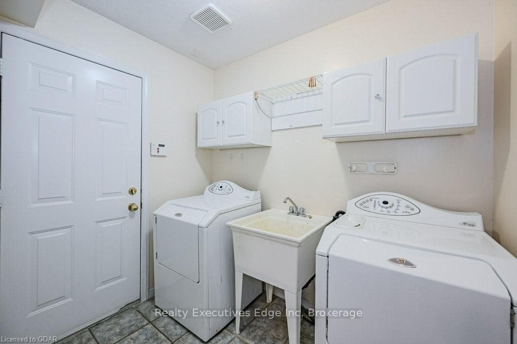 5 CAMM Crescent Unit Main photo 23