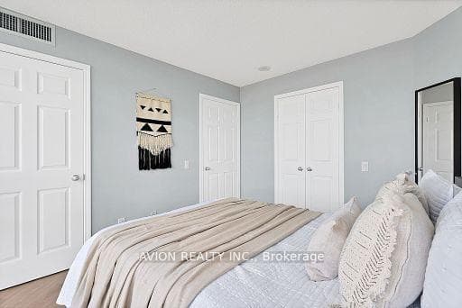 28 Harrison Garden Boulevard Unit 2203 photo 14