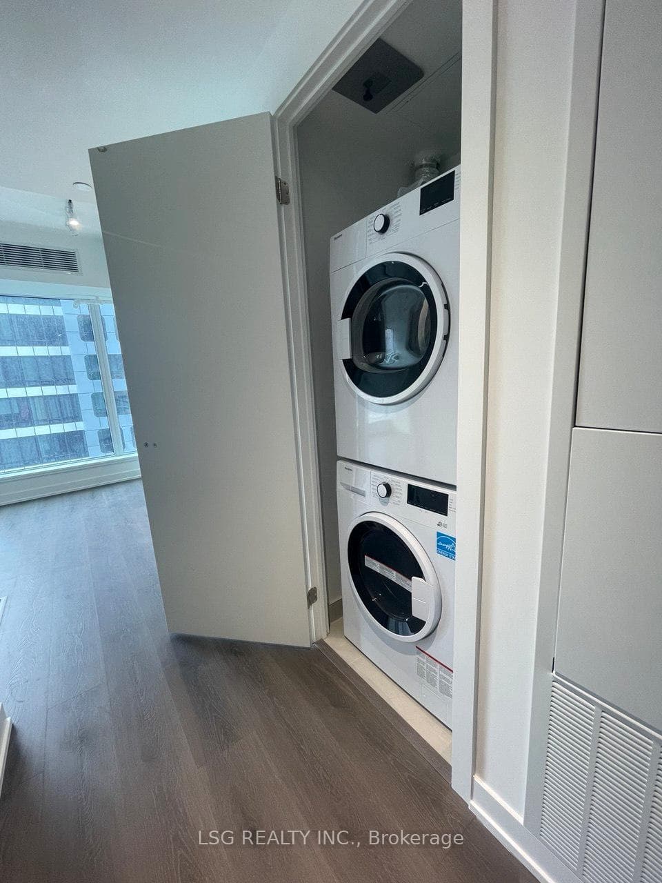 8 WELLESLY Street Unit 2305 photo 15
