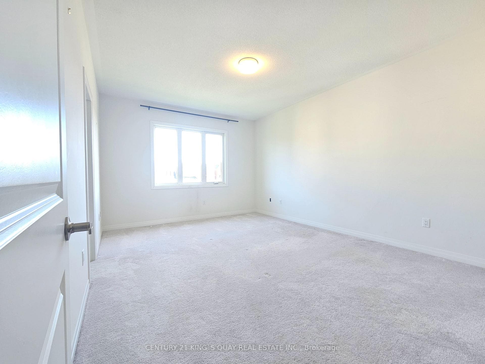 103 Schmeltzer Crescent photo 17