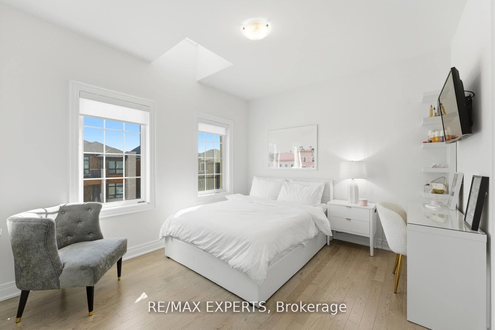 54 Winthrop Crescent photo 34