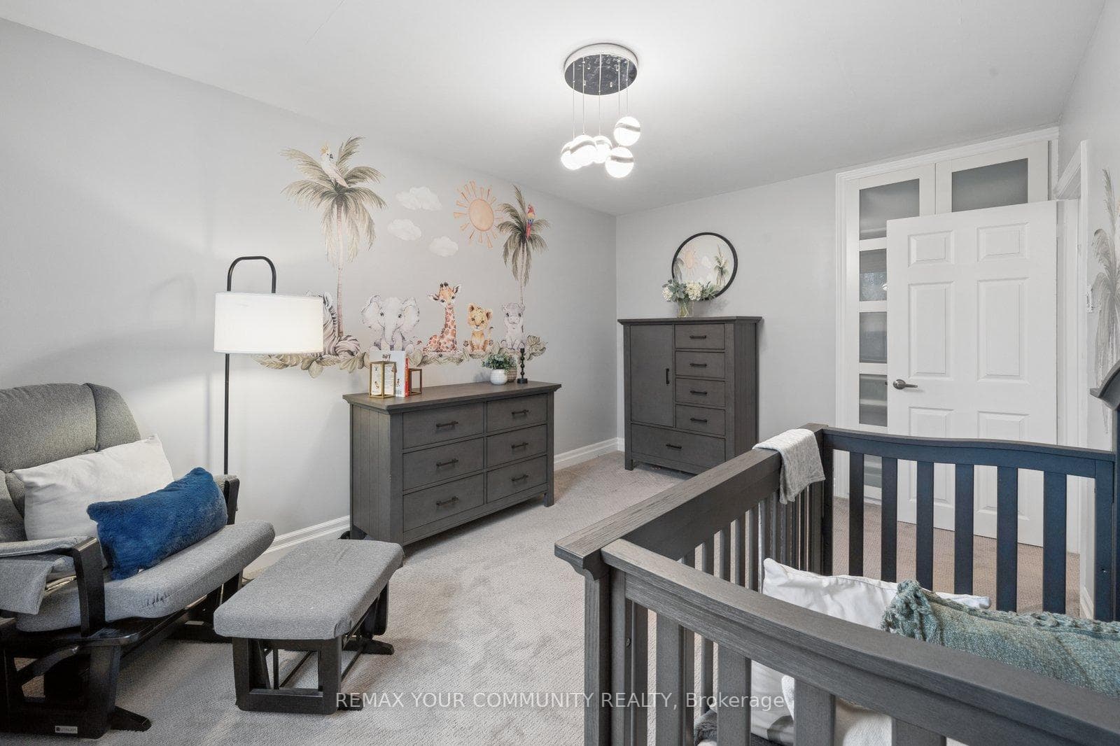 19 Newbury Lane photo 22