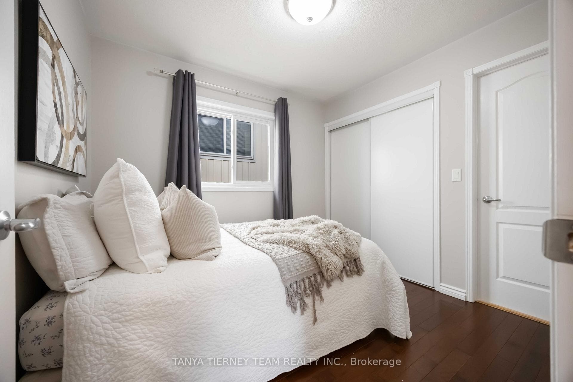 25 Wilshire Drive photo 31
