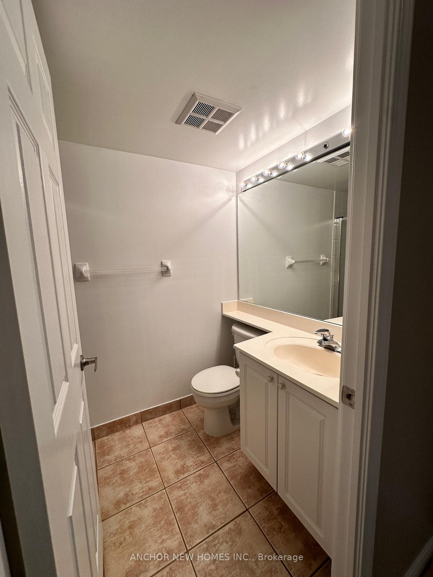 8 Hillcrest Avenue Unit 2201 photo 12