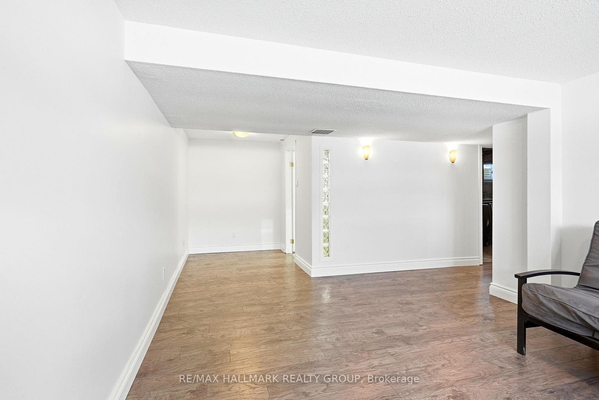 145 Larkin Drive photo 28