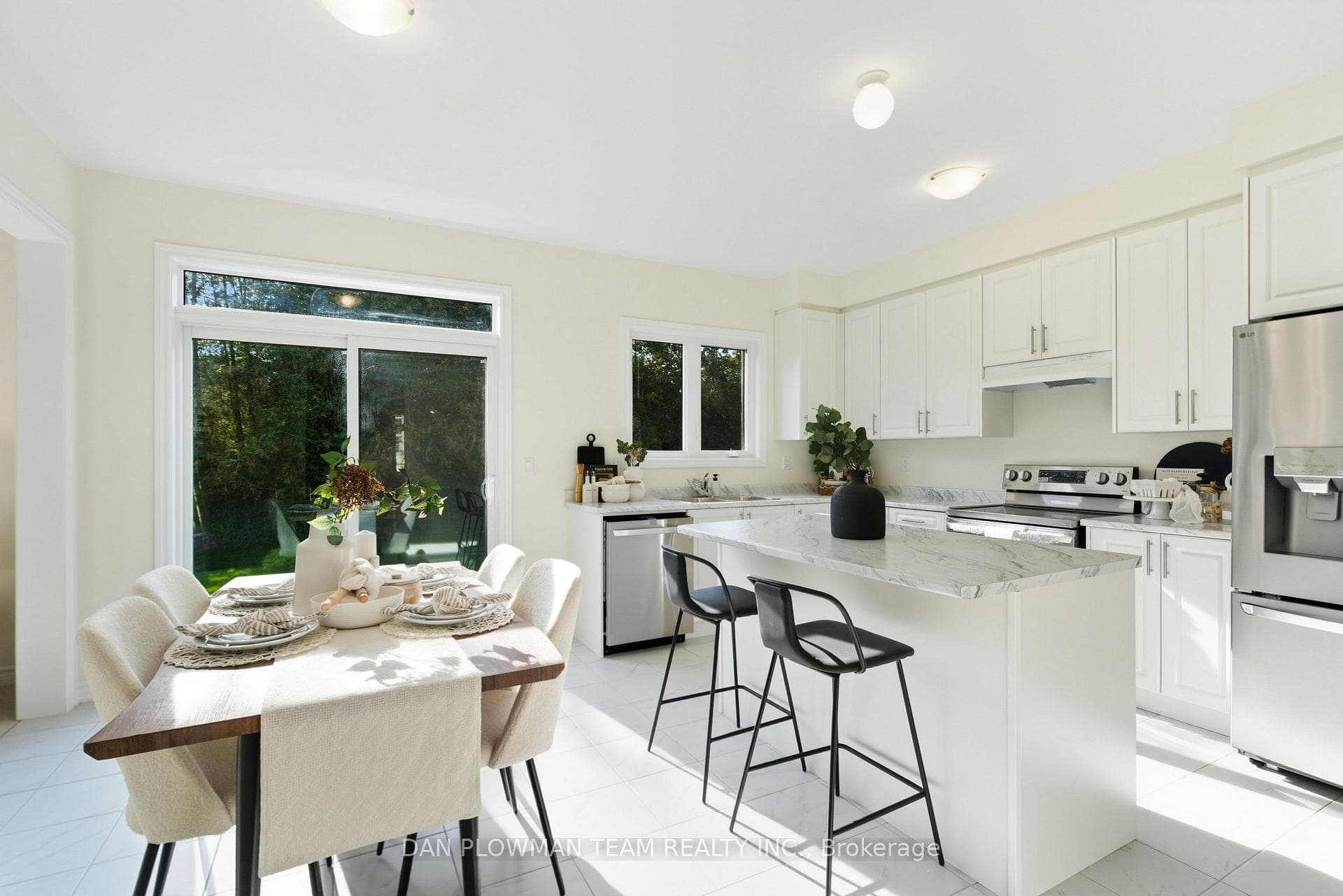 98 North Garden Boulevard photo 10