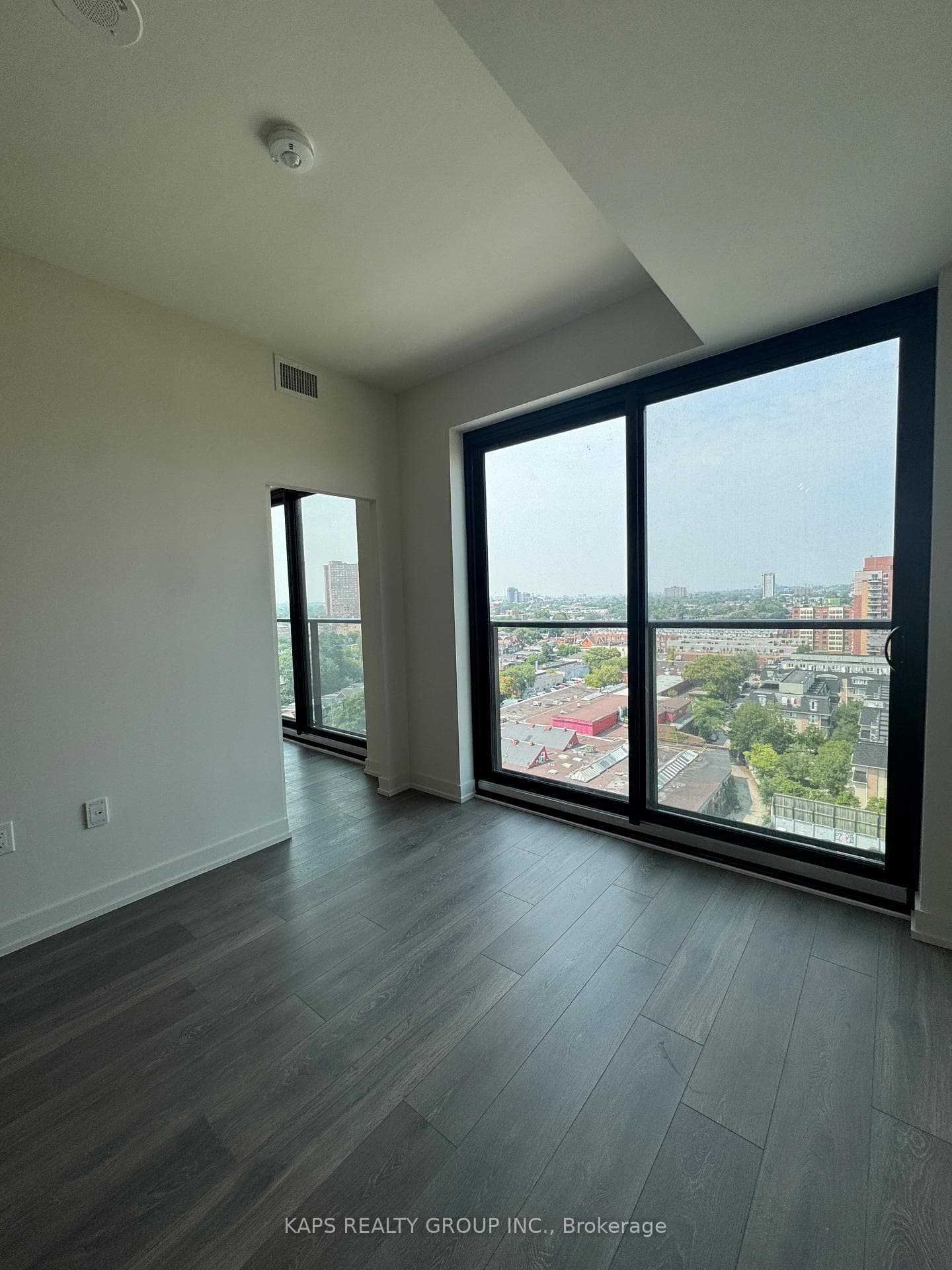181 Sterling Road Unit 1212 photo 10