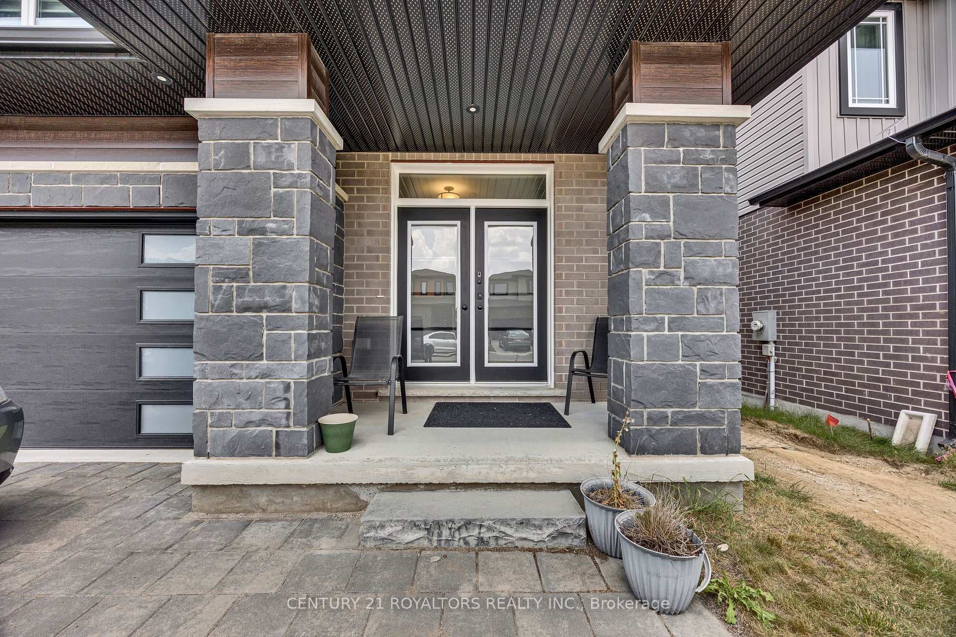 6 Sutherland Crescent photo 4