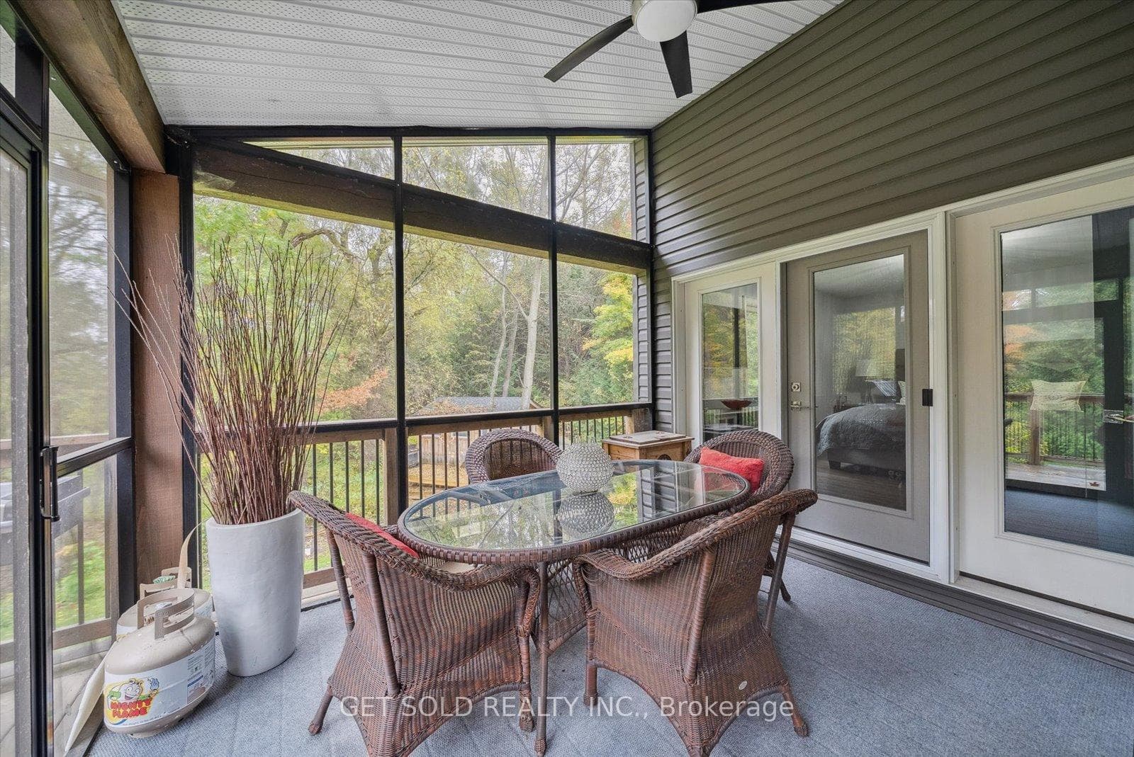 11 Fieldway Court photo 16