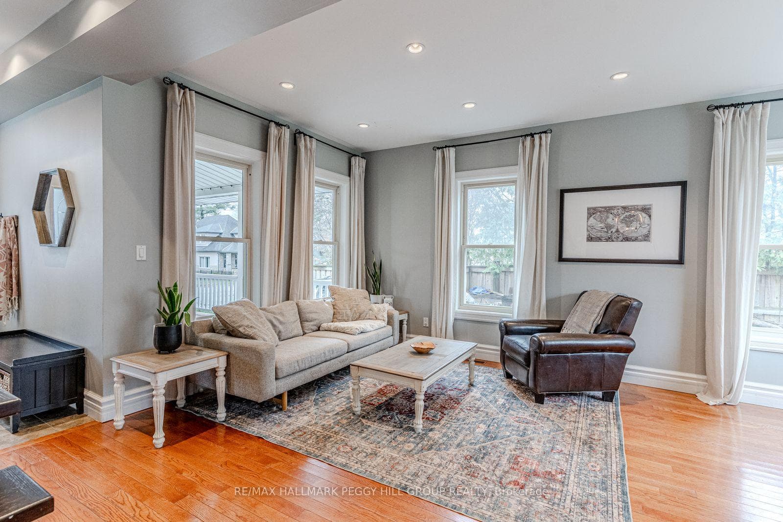 30 Eugenia Street photo 6