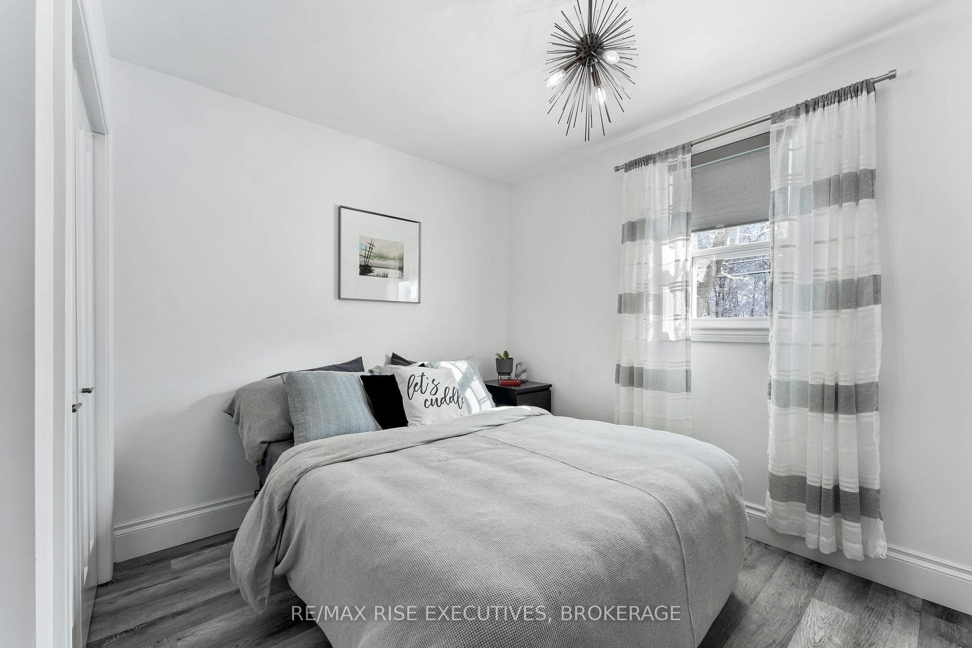 4981 Battersea Road photo 24