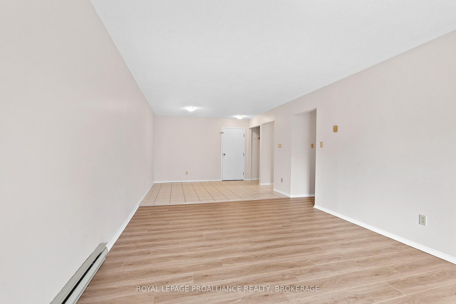 573 Armstrong Road Unit 302 photo 11