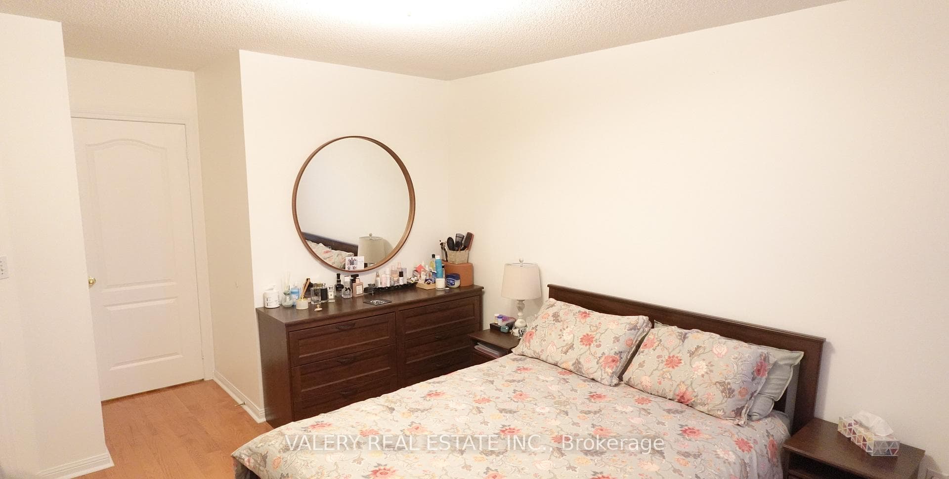 80 ACORN Place Unit 101 photo 13