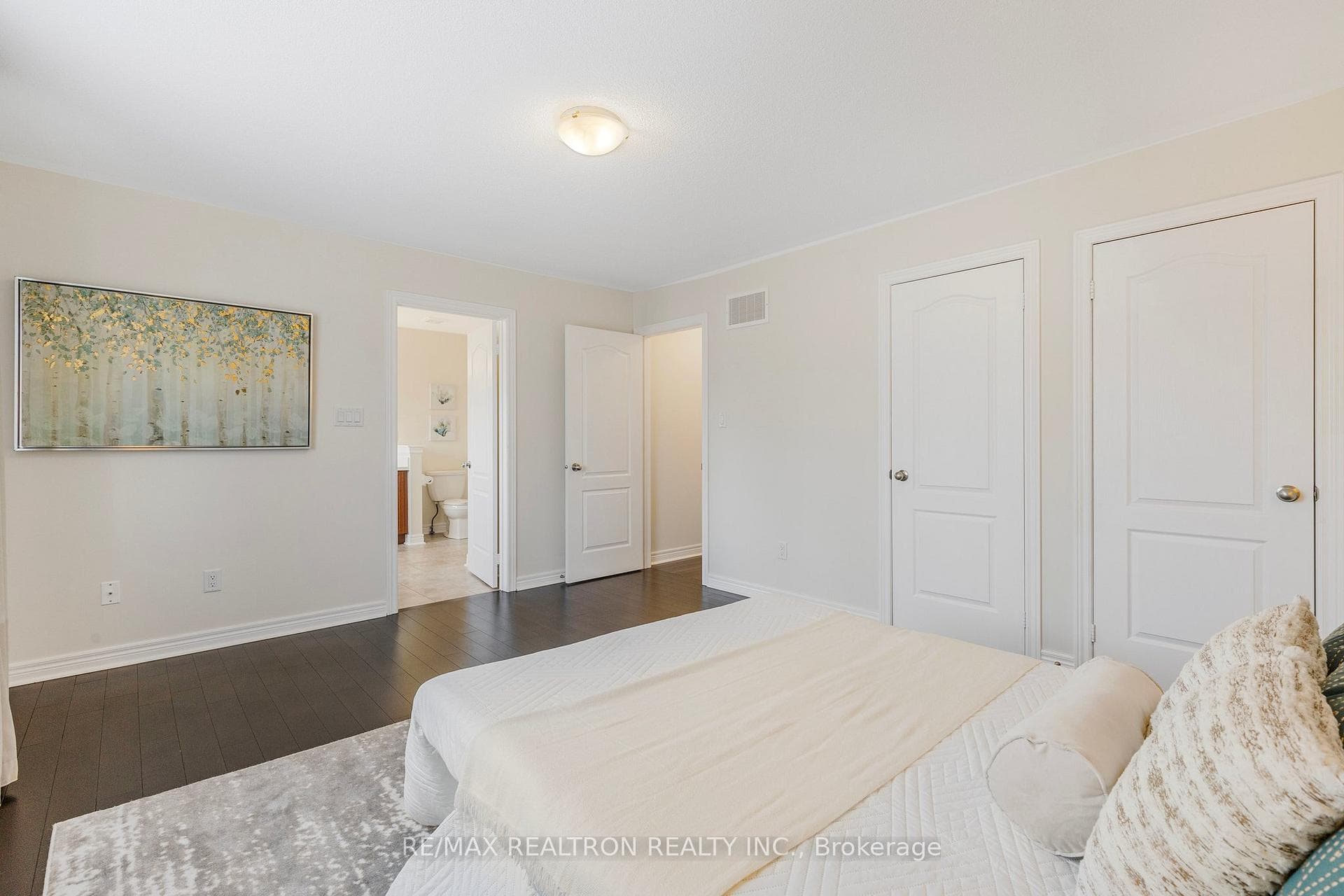 258 Meadowhawk Trail photo 23