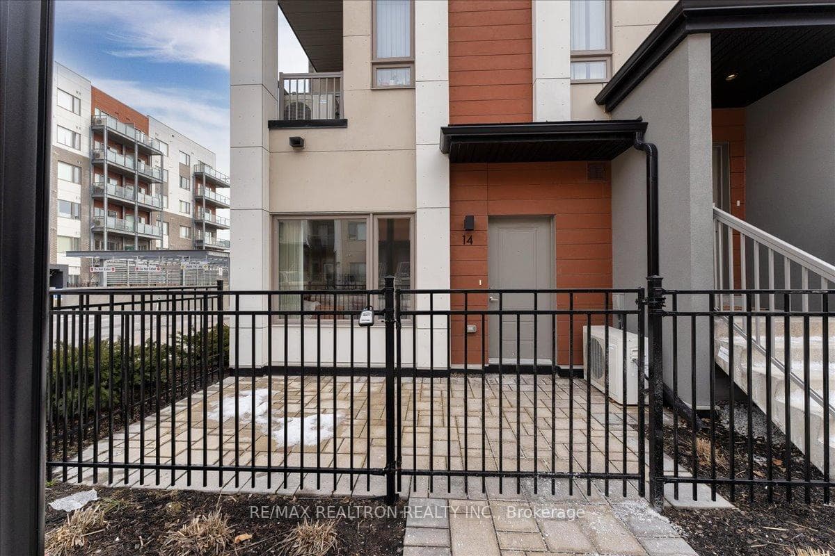 60 Orchid Place Drive Unit TH-14 photo 6
