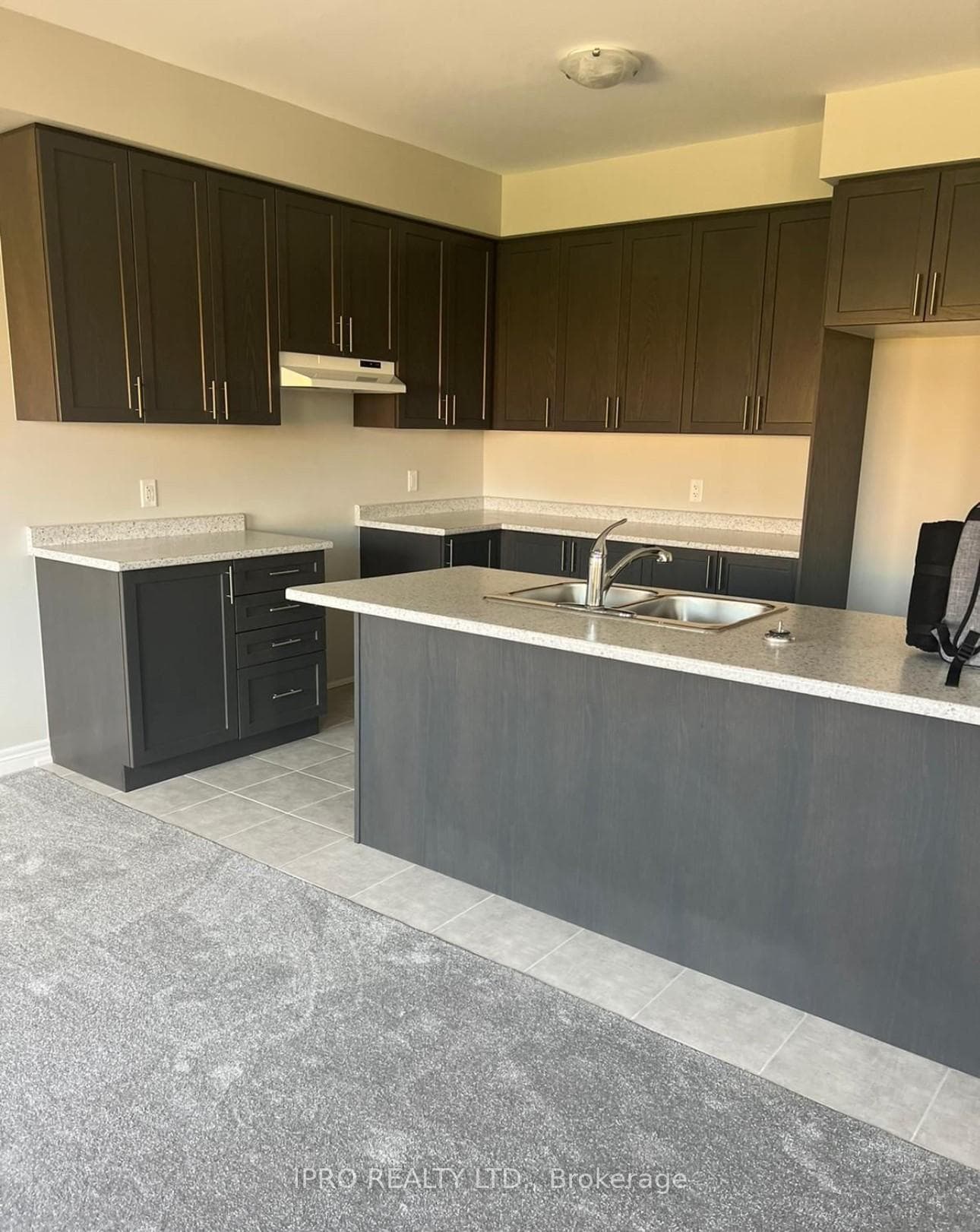 83 Pinot Crescent photo 2