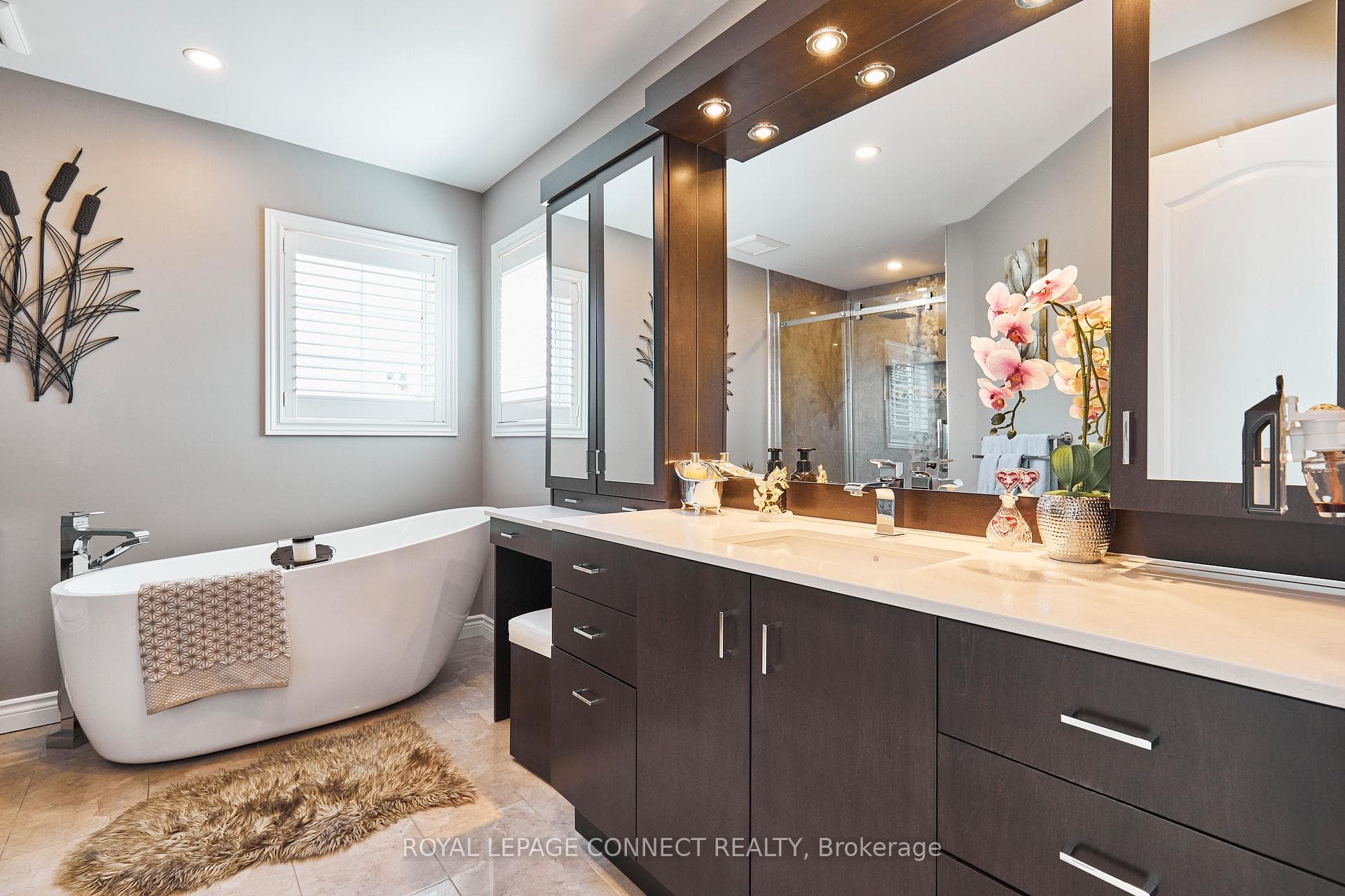 133 Vipond Road photo 25