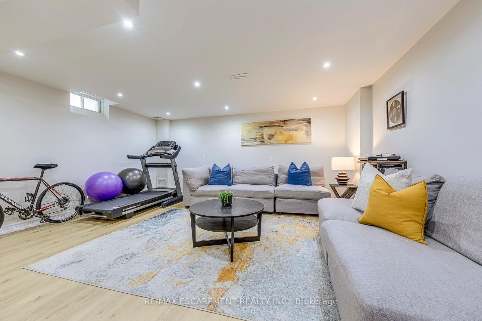 470 Peter Rupert Avenue photo 41