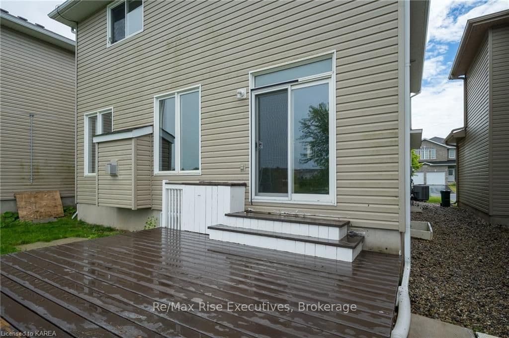 1416 CROSSFIELD Avenue photo 45