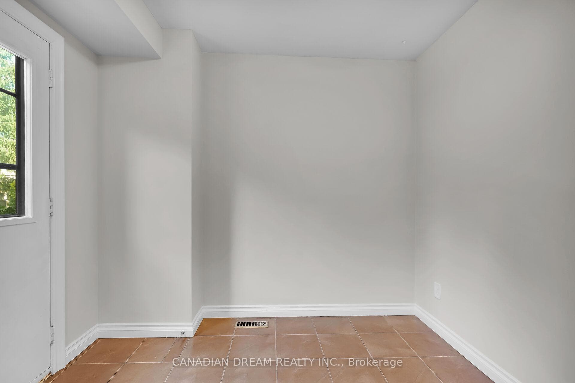 101 Highview Avenue Unit 18 photo 15