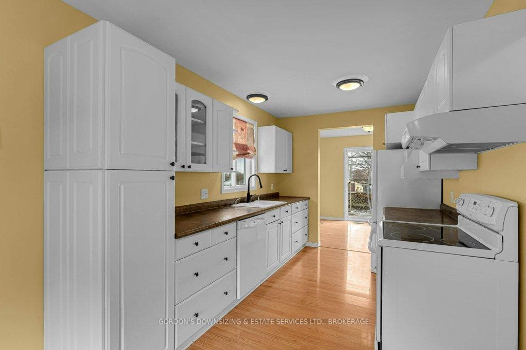 474 Evangeline Avenue photo 6