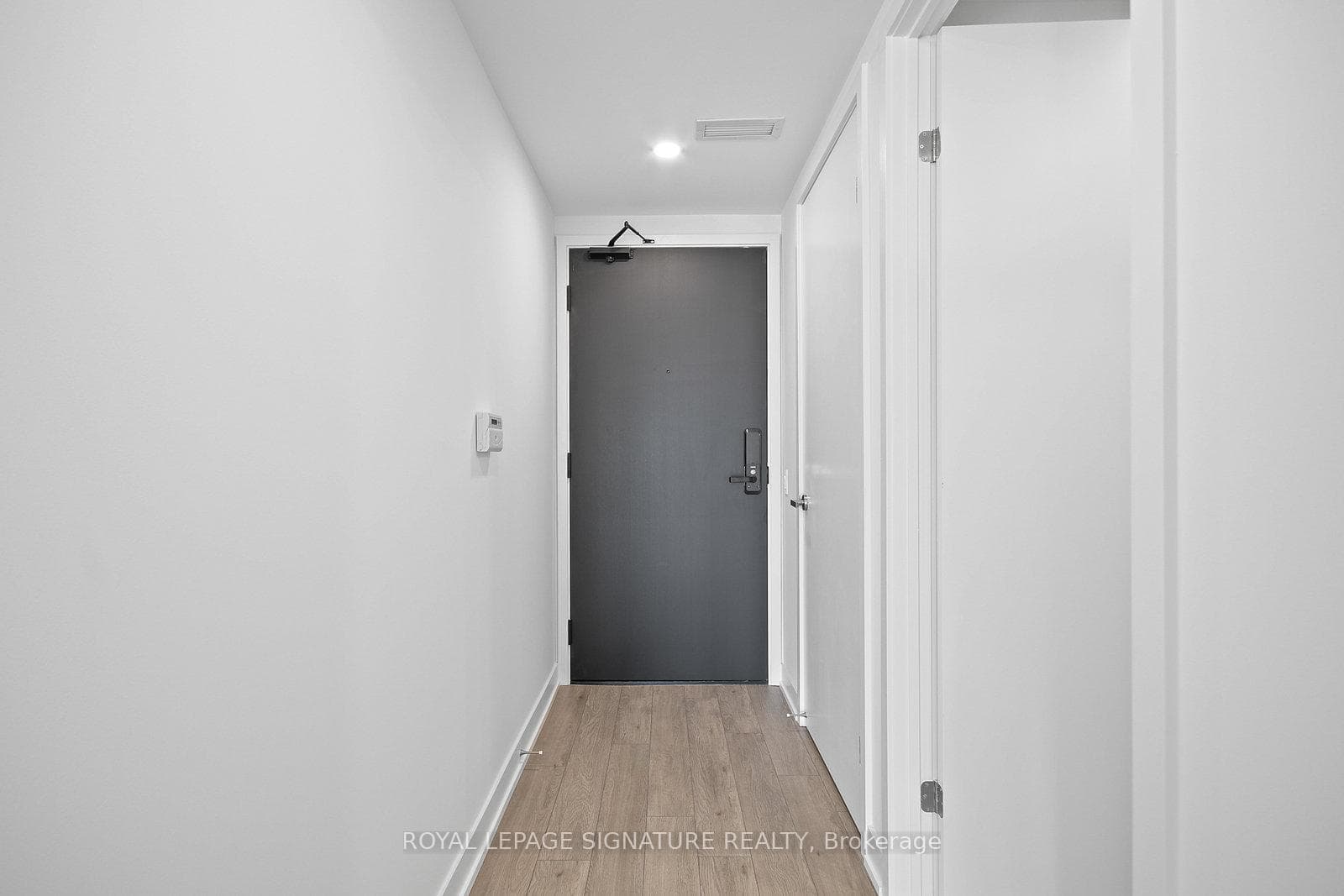 88 Queen Street Unit 4508 photo 3