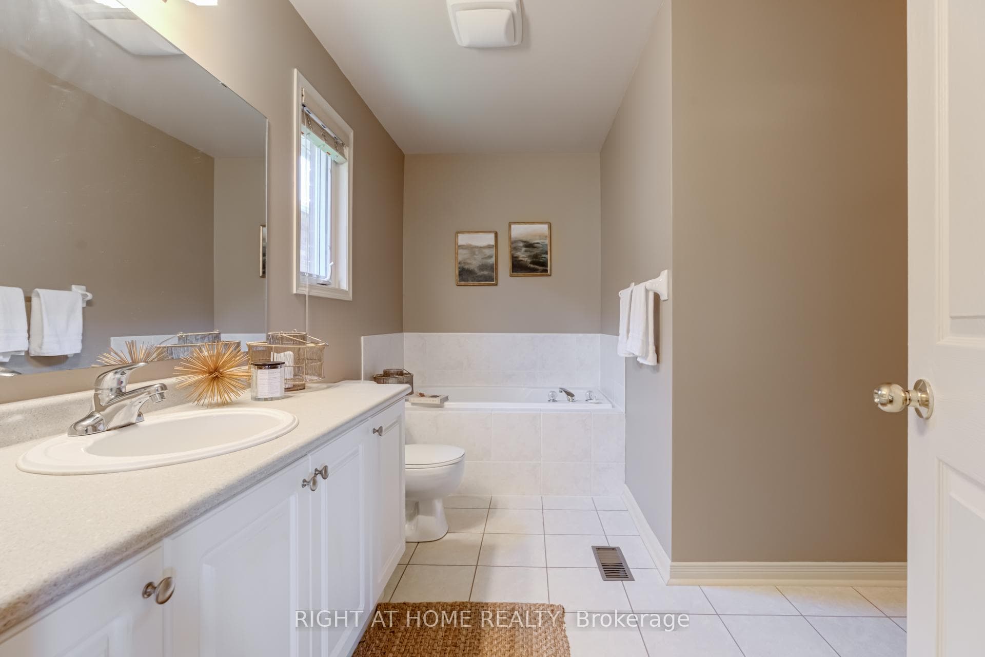 506 Flagstone Court photo 20