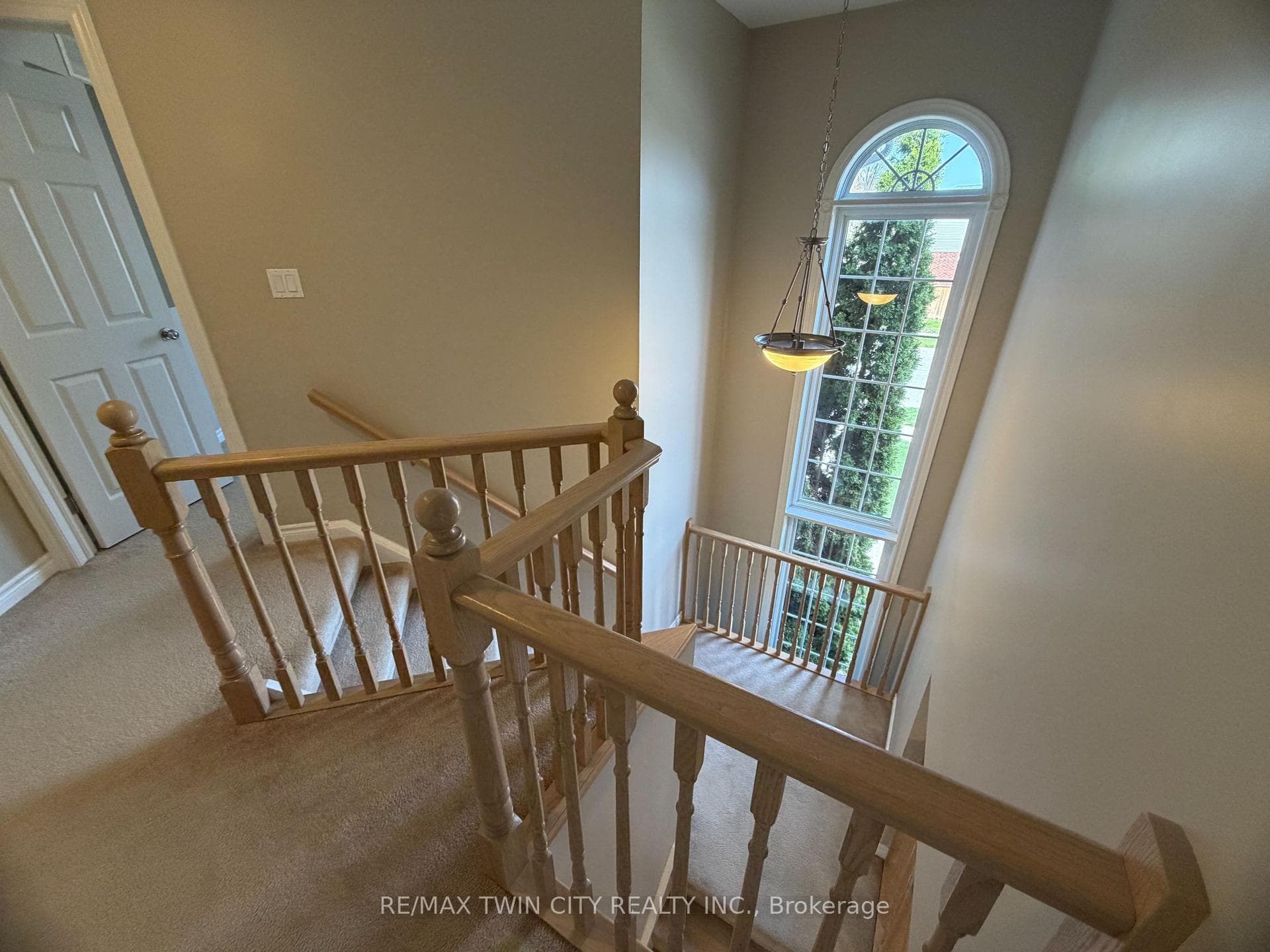 457 Dansbury Drive photo 20