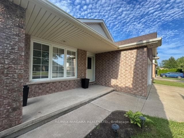7921 Spring Blossom Drive photo 4