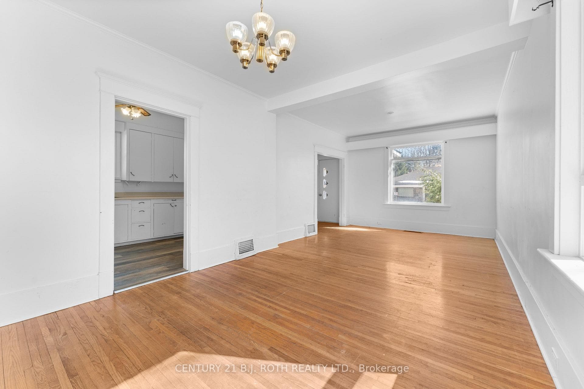414 ELIZABETH Street photo 8