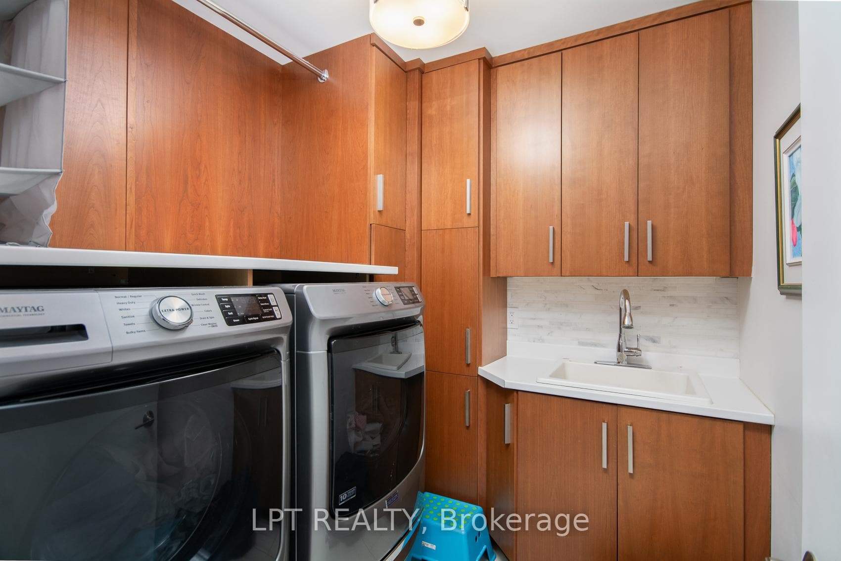 847 Walkley Road photo 28