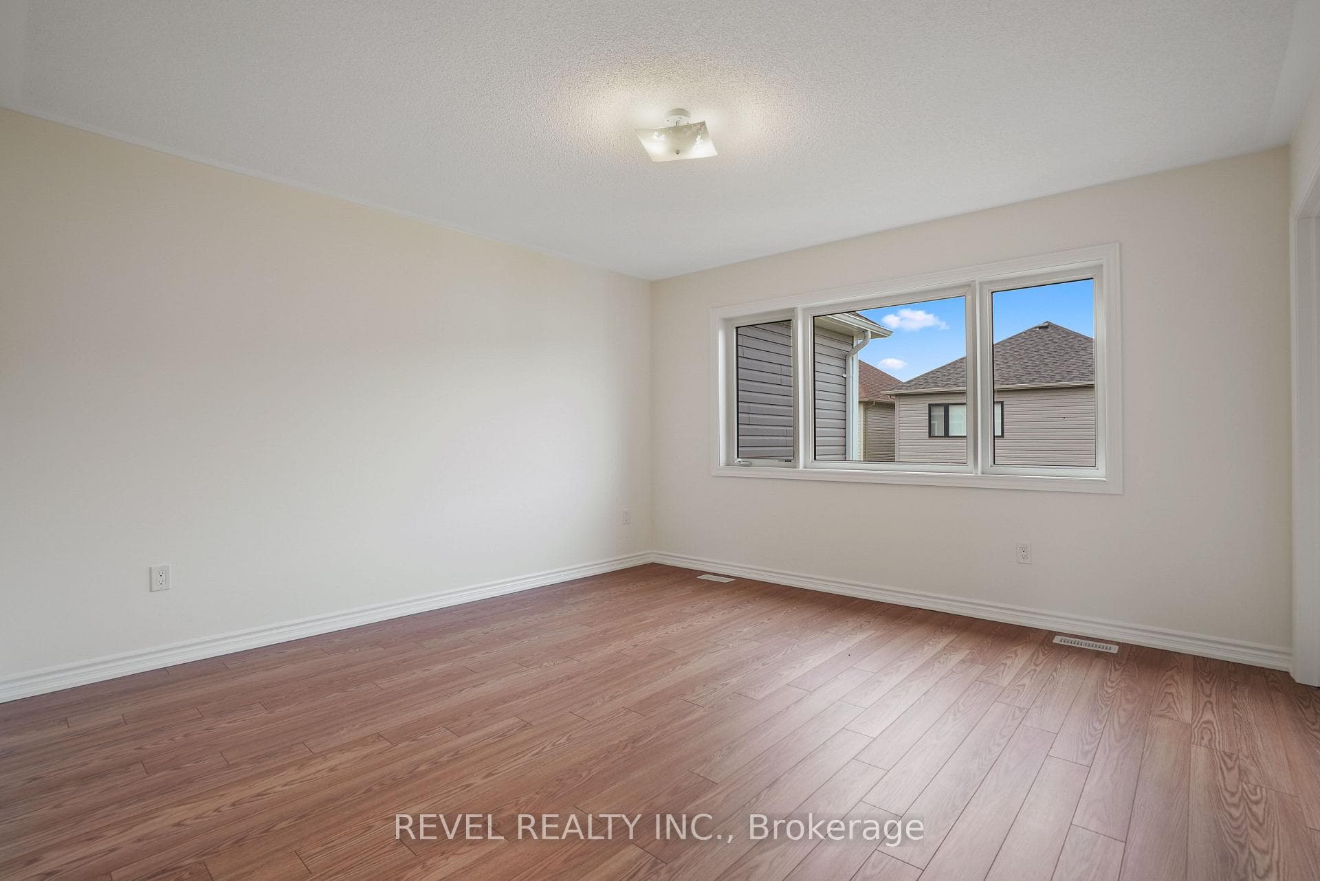 12 Hylton Avenue photo 14