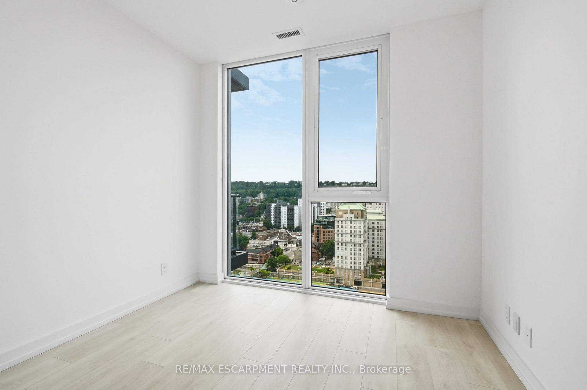 75 JAMES Street Unit 2017 photo 15