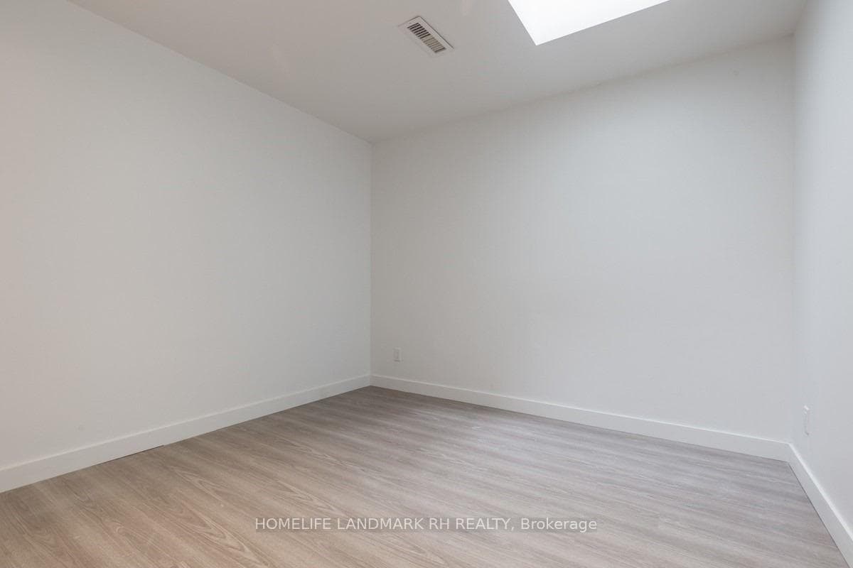 606 Gerrard Street Unit 3A photo 13