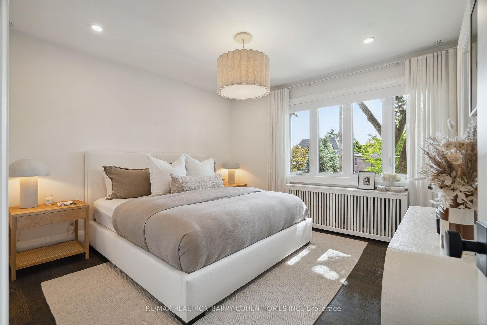 323 Warren Road photo 13