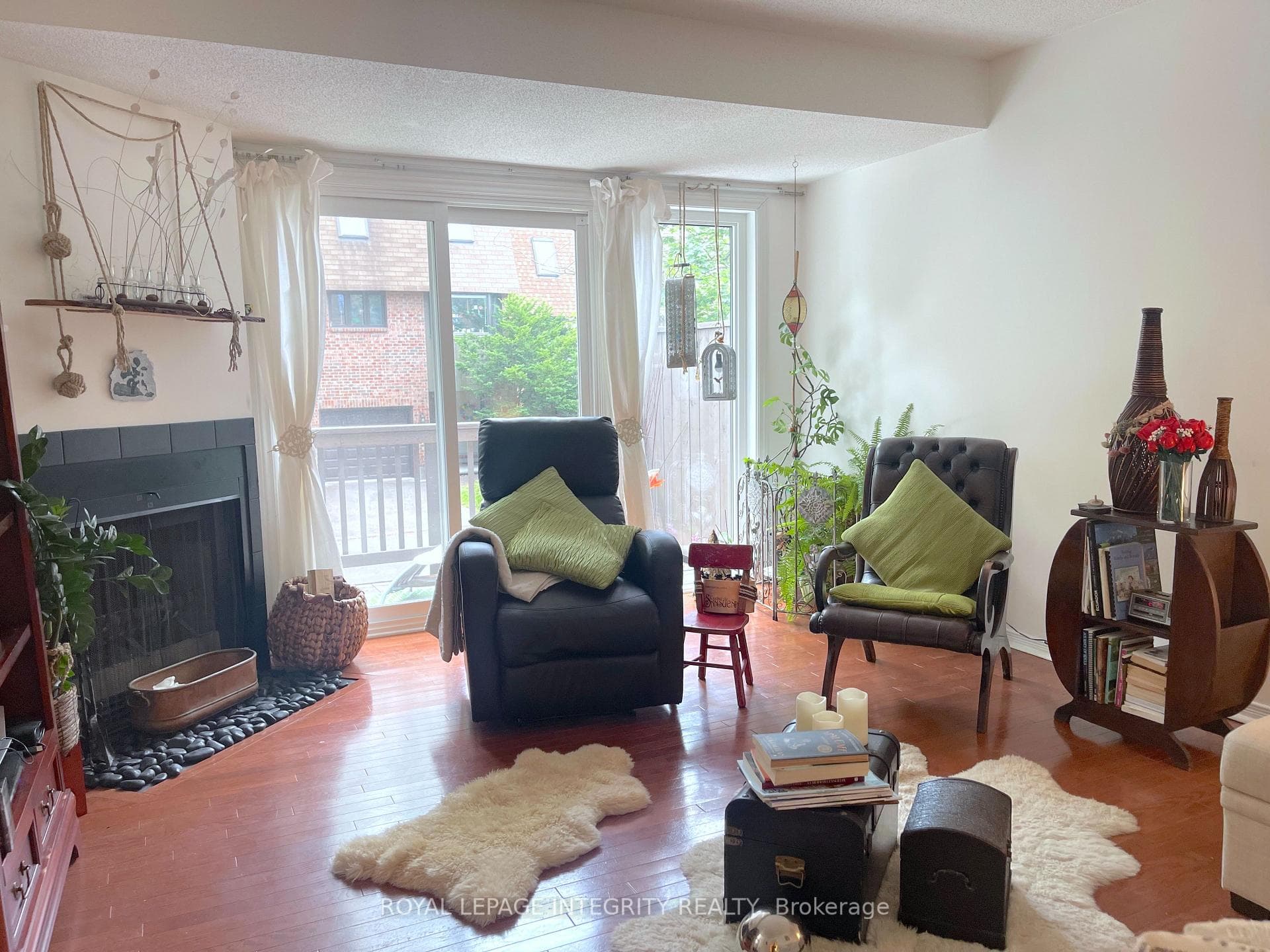 Family/Living area with fireplace