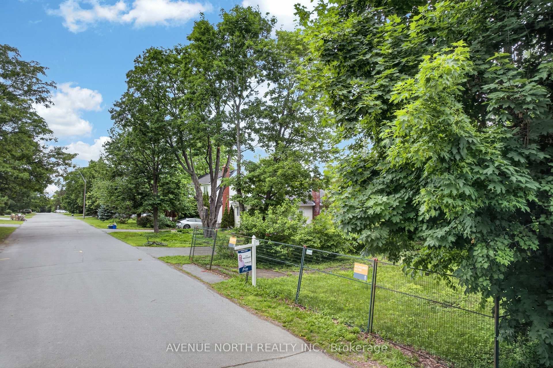 305 Mountbatten Avenue photo 14