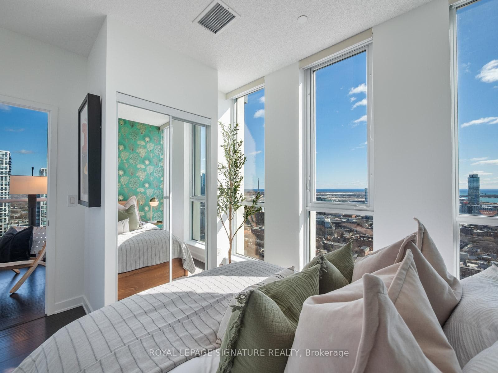 55 Regent Park Boulevard Unit 2802 photo 22